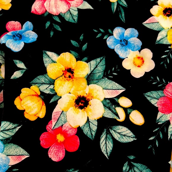 Floral Leggings / Ultra~Soft / NWOT - Picture 9 of 10